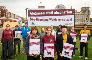 Milchbauern protestieren f&uuml;r Weidepr&auml;mie