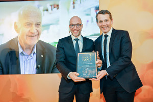 Handelsblatt ehrt dm-Gr&uuml;nder posthum