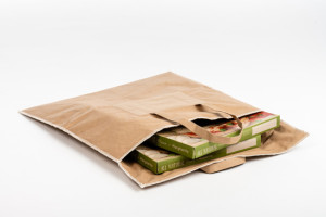 Neue K&uuml;hltasche aus recycelbarem Kraftpapier