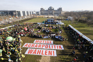 Tausende demonstrieren f&uuml;r Agrarwende